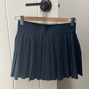 NWOT TNAMove tennis skirt